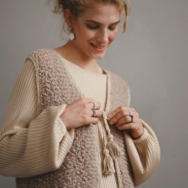 Handmade Alpaca Merino Wool Knit Vest: Ivory Sleeveless Gilet